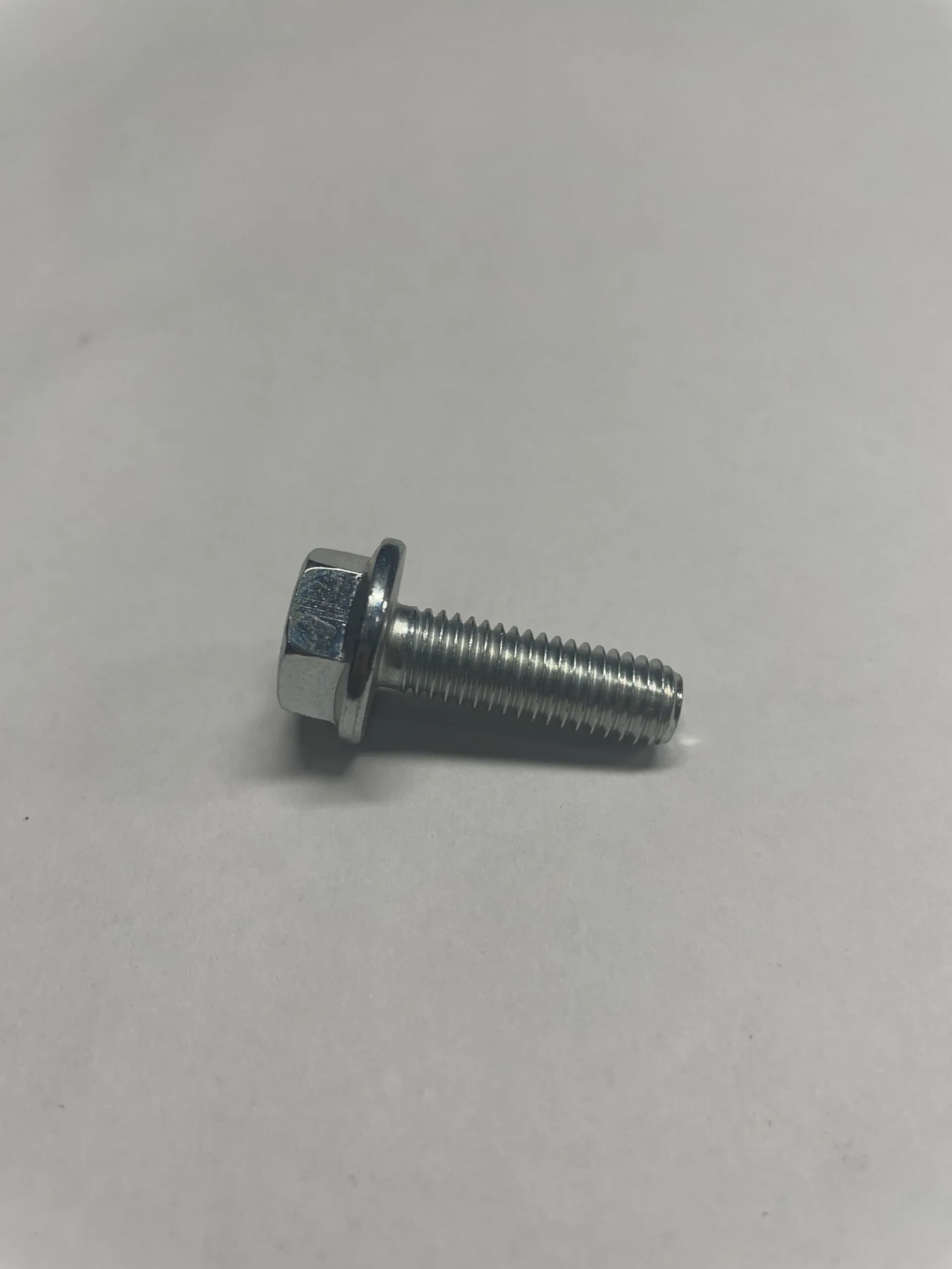 Skruv M8x25 H fläns Zink-Nickel