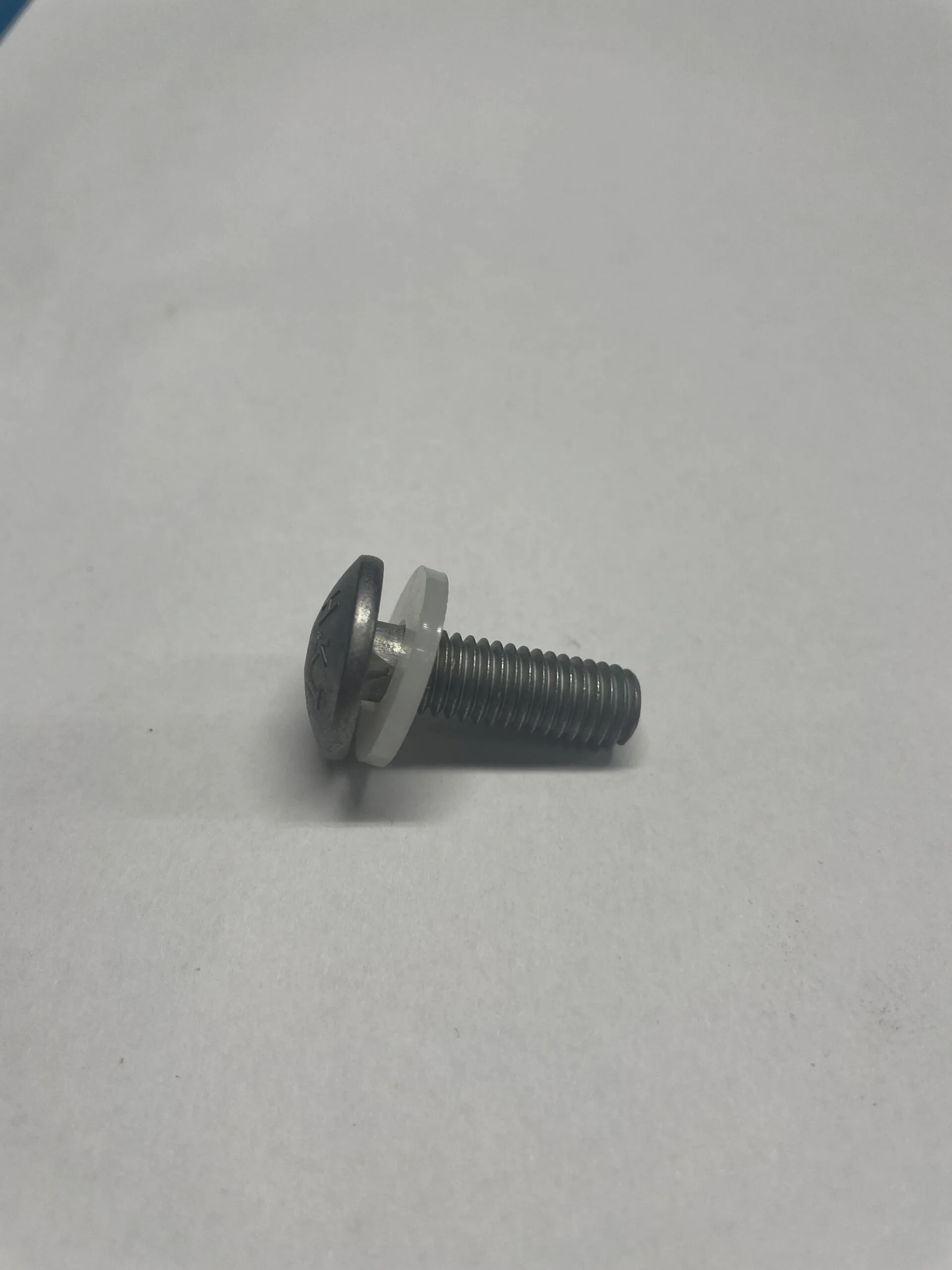 Skruv M8x25 mm NIBB